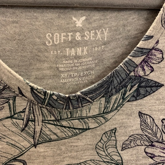 American Eagle Tank & Cardigan Set - Picture 2 of 6